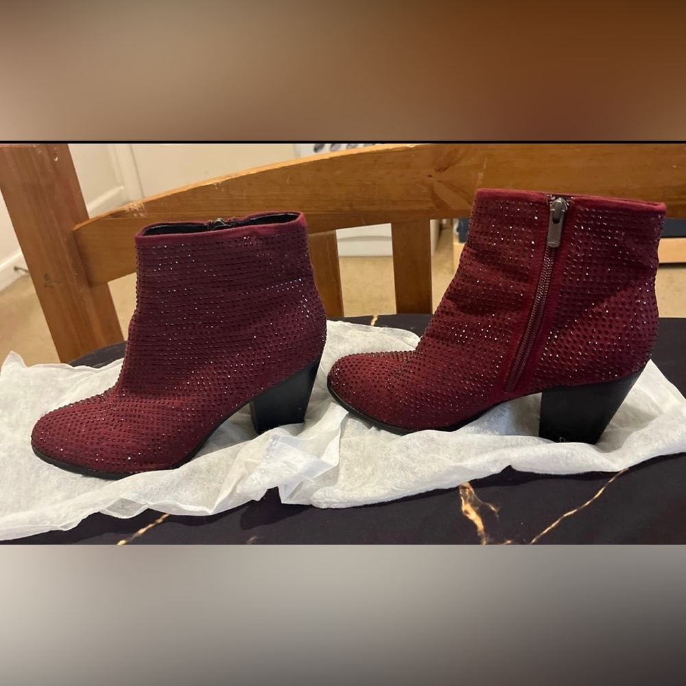 Juicy Couture Women's Rhinestone Sparkle Ankle AVORA Booties Boots Burgundy